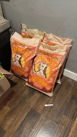 4 Brand New 20 Pound Bags Of Catalyst Cat Litter Soft Wood Kitty Litter