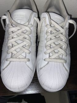 “Triple White” Superstar Addidas