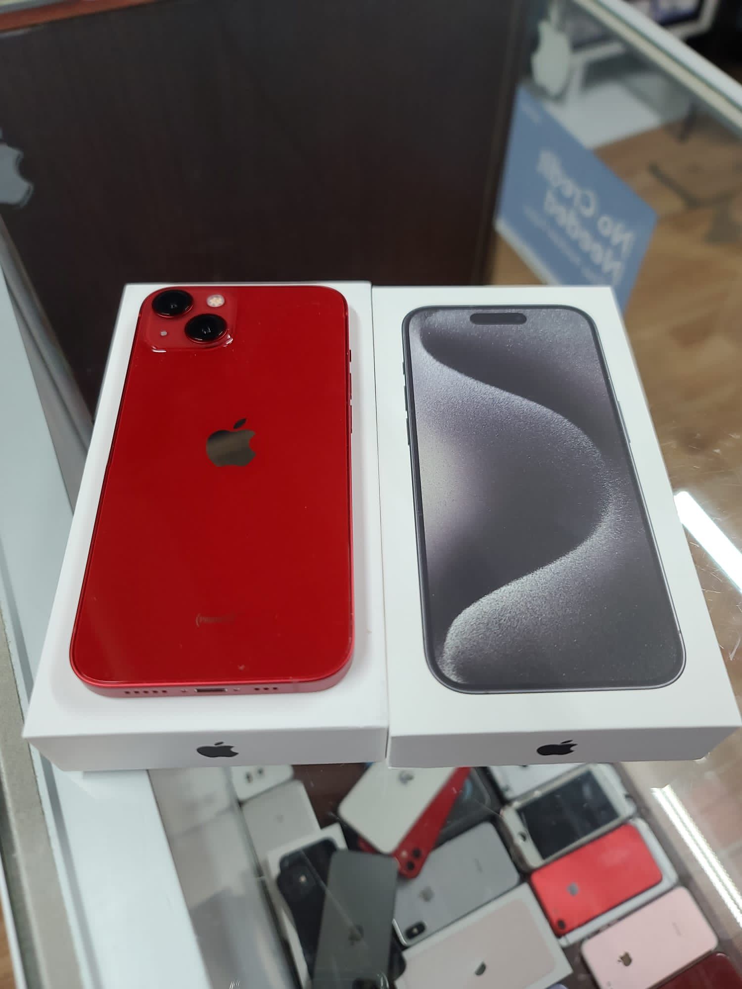 iPhone 13 Red