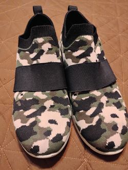 Camouflage Slip-ons  Sneakers with Black Stripe