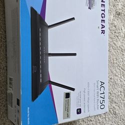 NETGEAR Nighthawk AC1750 Dual Band Smart WiFi Router Gigabit Ethernet R6400