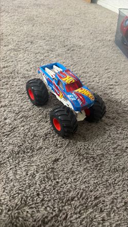 Hot Wheels Monster Truck Race Ace