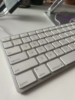 Apple Keyboard