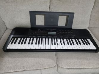 Keyboard Yamaha PSR-E273 - 61 keys