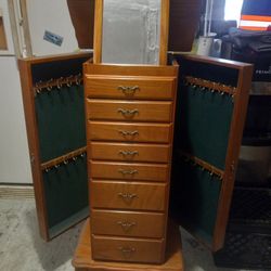 Standing Jewelry Box