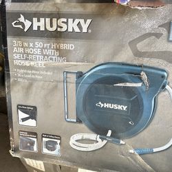 Husky Air Compressor + Hose with Hose Reel