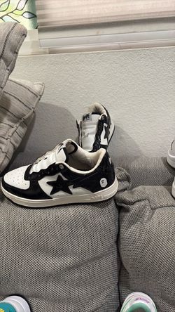 A bathing Ape bape sat low