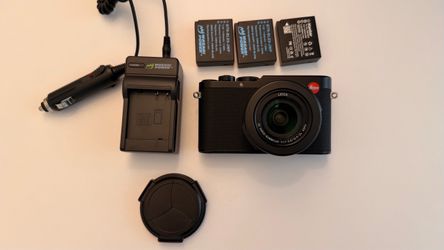 Leica D-Lux 8 Digital Camera Black Finish AS-IS