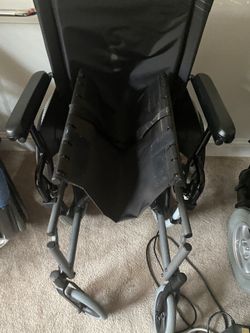 Barriatric Wheel Chair Like New