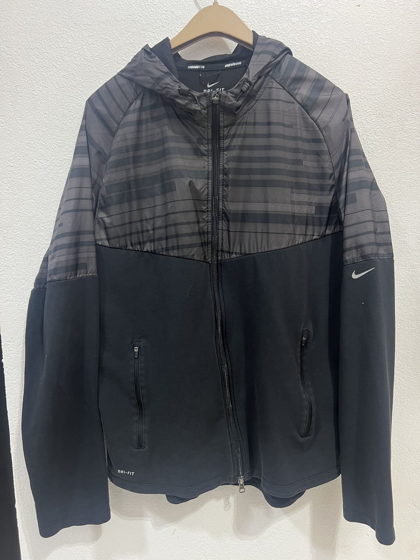 NIKE Running Dri Fit Jacket Men Size XL Ripstop Red Black Y2K Full Zip Hooded