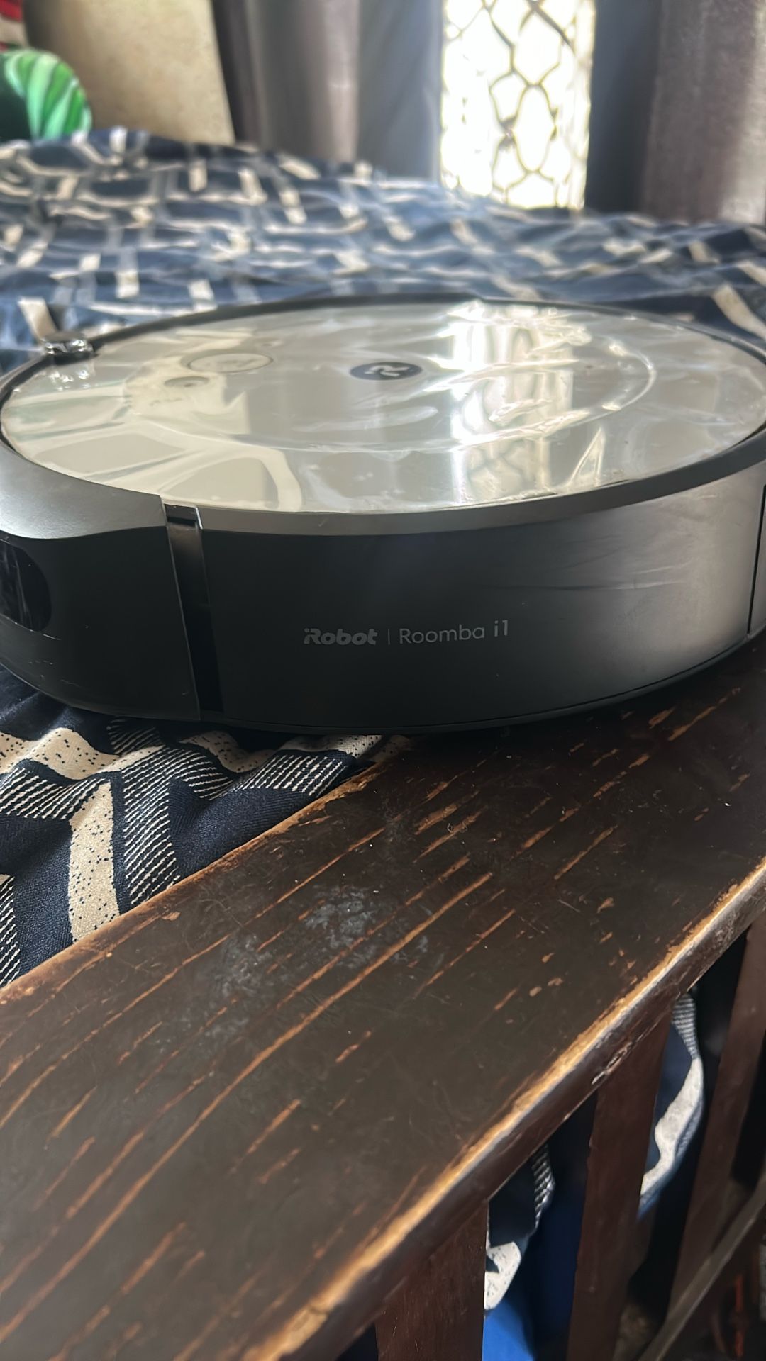 Roomba i1