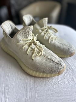 Yeezy “Butter” size 11.5