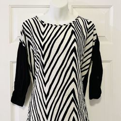 Very beautiful women Shirt size (s)only $10