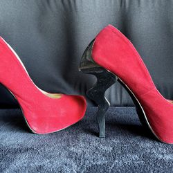 Pre-loved Shiekh Red Suede Heels Pump 5" size 7 1/2 