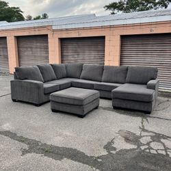 (Delivery Included!) Ashley Dark Gray 3p Sectional & Ottoman