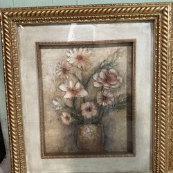 Elegant Framed Floral Wall Art – Vintage Gold Frame