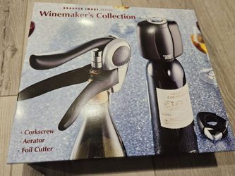 NEW - Sharper Image Wine Bottle Opener Set