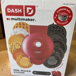 Mini waffle maker
