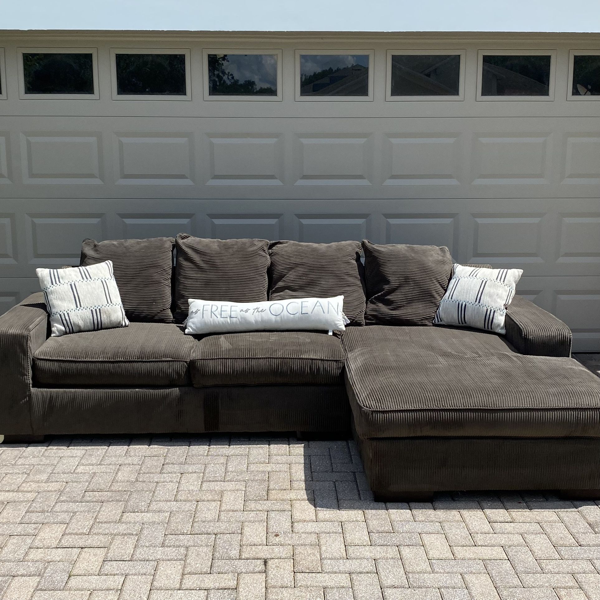 Great Condition Grey Sectional Couch w/ Left Chaise (Delivery Available🚛)