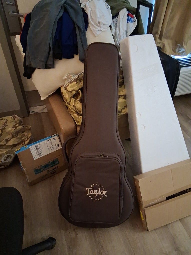 New,TAYLOR GS MINI,KOA PLUS EDGEBURST WITH BIG BAG