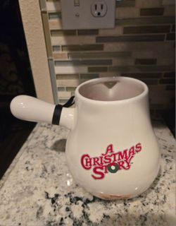 Rae Dunn Christmas Story Pot 