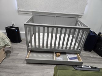 Crib with storage
