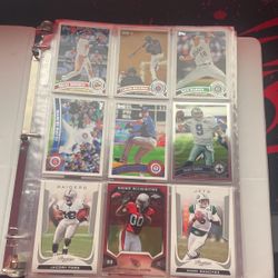 Lots Of Football/Baseball Cards 