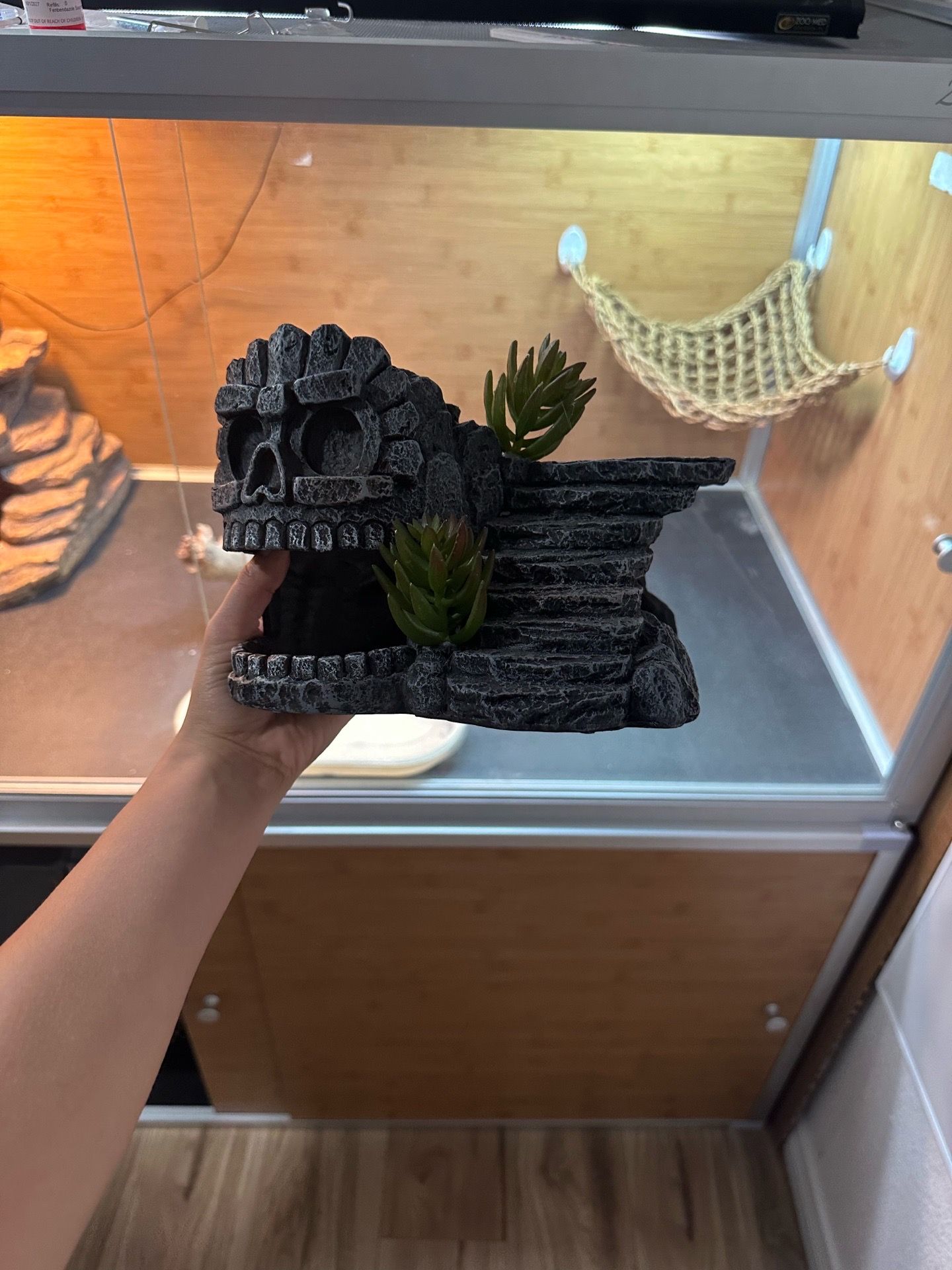 Tank hide