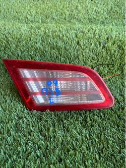 2004 G35 Driver/Left SideTrunk Tail Light