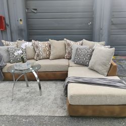 Sectional/Couch/Sofa, Suede & Fabric,Tan & Brown, Measures 118x88, Delivery Available 🚚