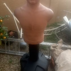 Bob Punching Body Opponent 