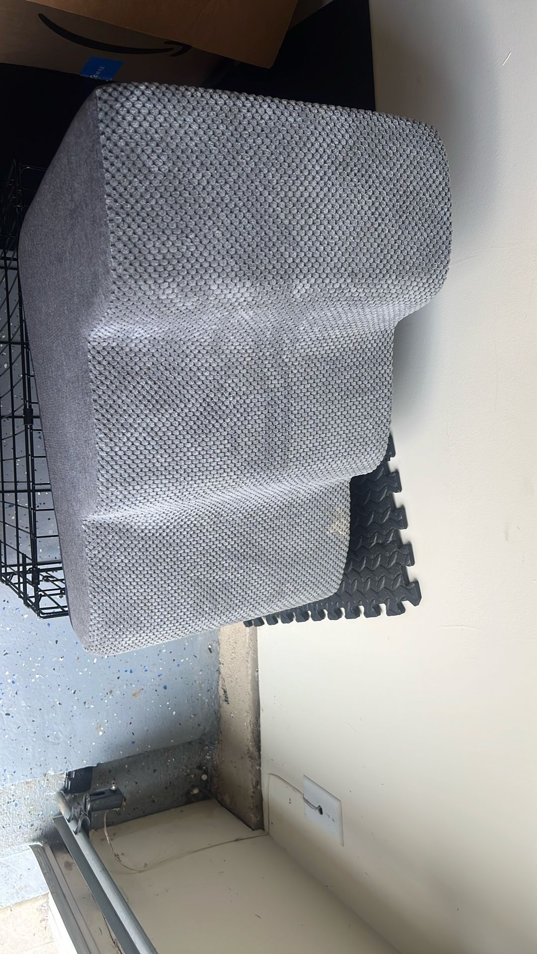 Small Dog Cage WITH FREE STEPS!
