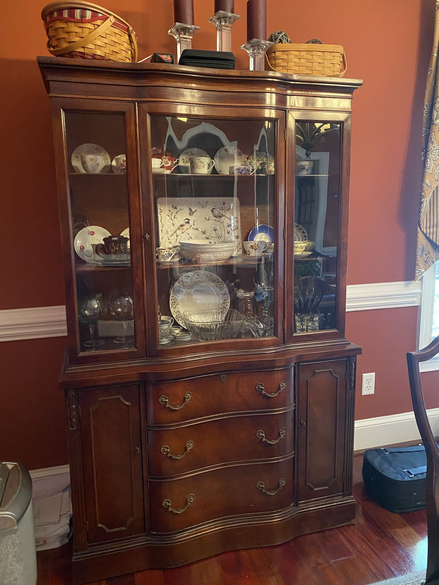 Duncan Phyfe Style China Cabin