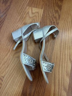 Nice heels Size 9