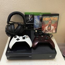 Xbox one 500GB comes with 3 games 