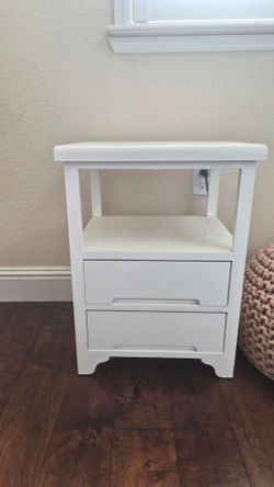 Bed side table