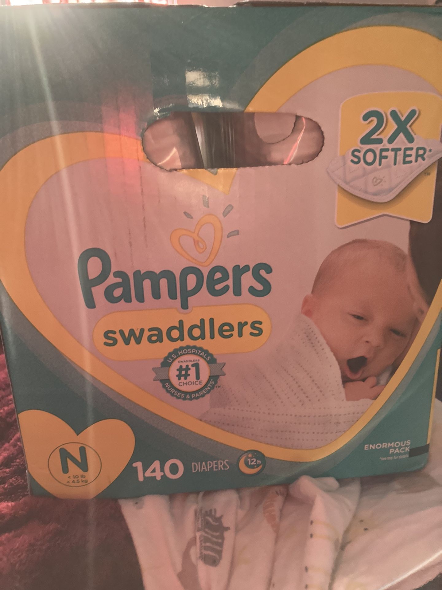 Newborn pampers 140 ct