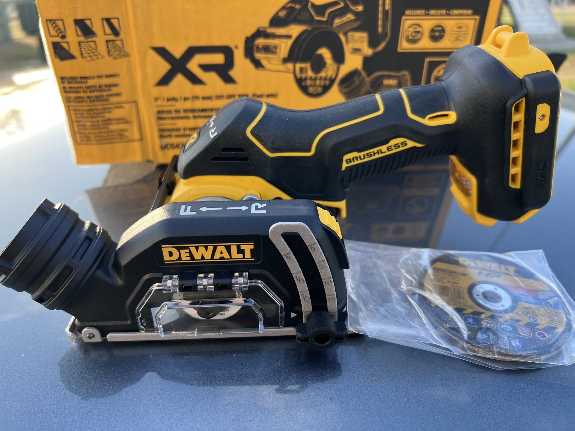Dewalf XR 3-in 20-volt Max Trigger Switch Brushless Cordless Cut-off Tool