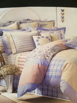 Brand new in package Tommy Hilfiger the American Patchwork twin comforter set includes twin comforter, and standard pillow sham, and twin bed skirt