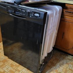 Whirlpool Dishwasher 