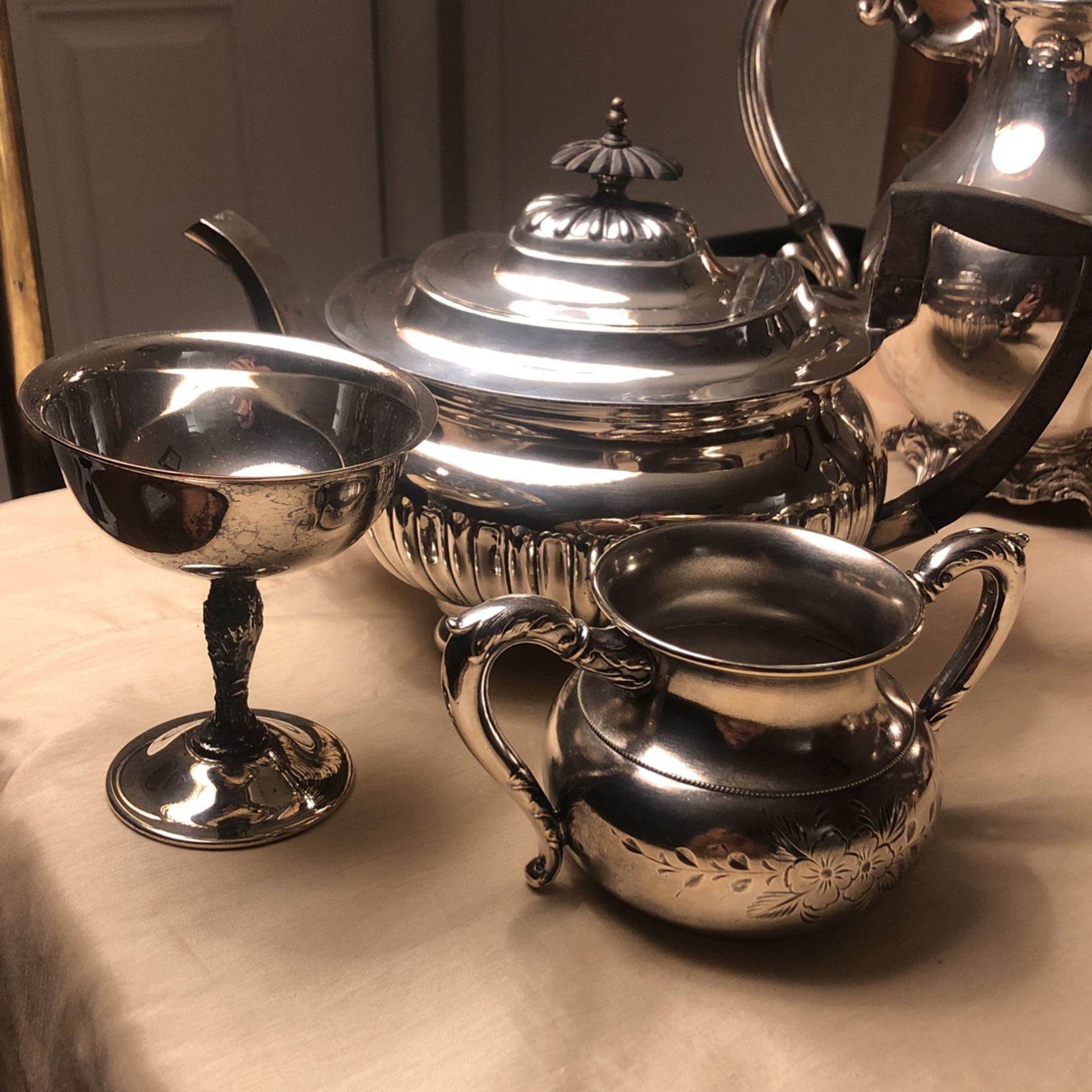 Walker& Hall Sheffield England Tea Pot Vintage