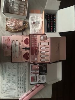 Nail kit