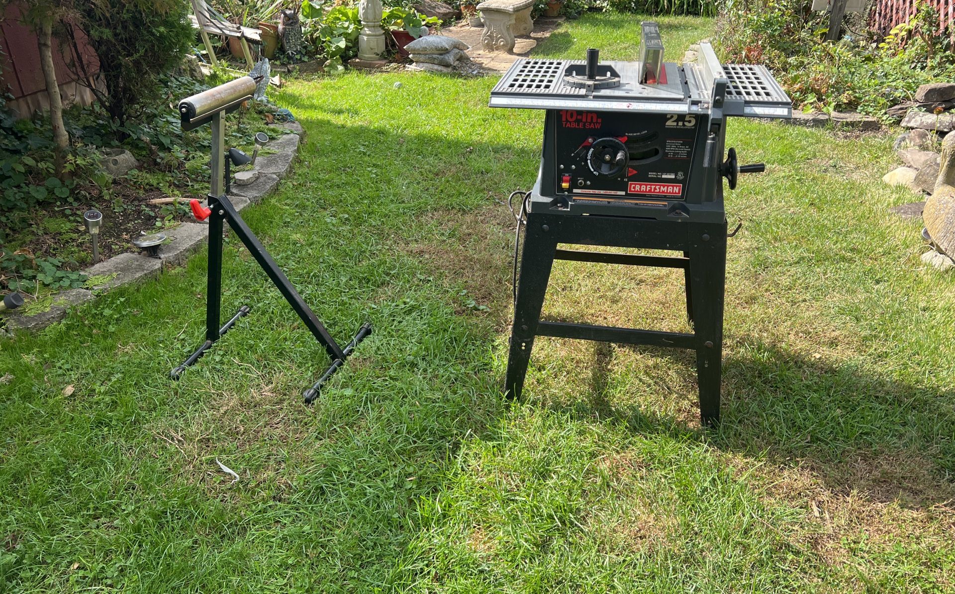 Craftsman 10 Inch Table Saw With Stand and Helper