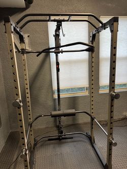 Fitness Power Rack 800lbs with Lat-Pull Down