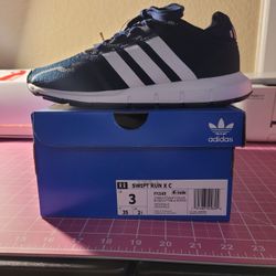 (Kids) Adidas Size 3 "Youth"