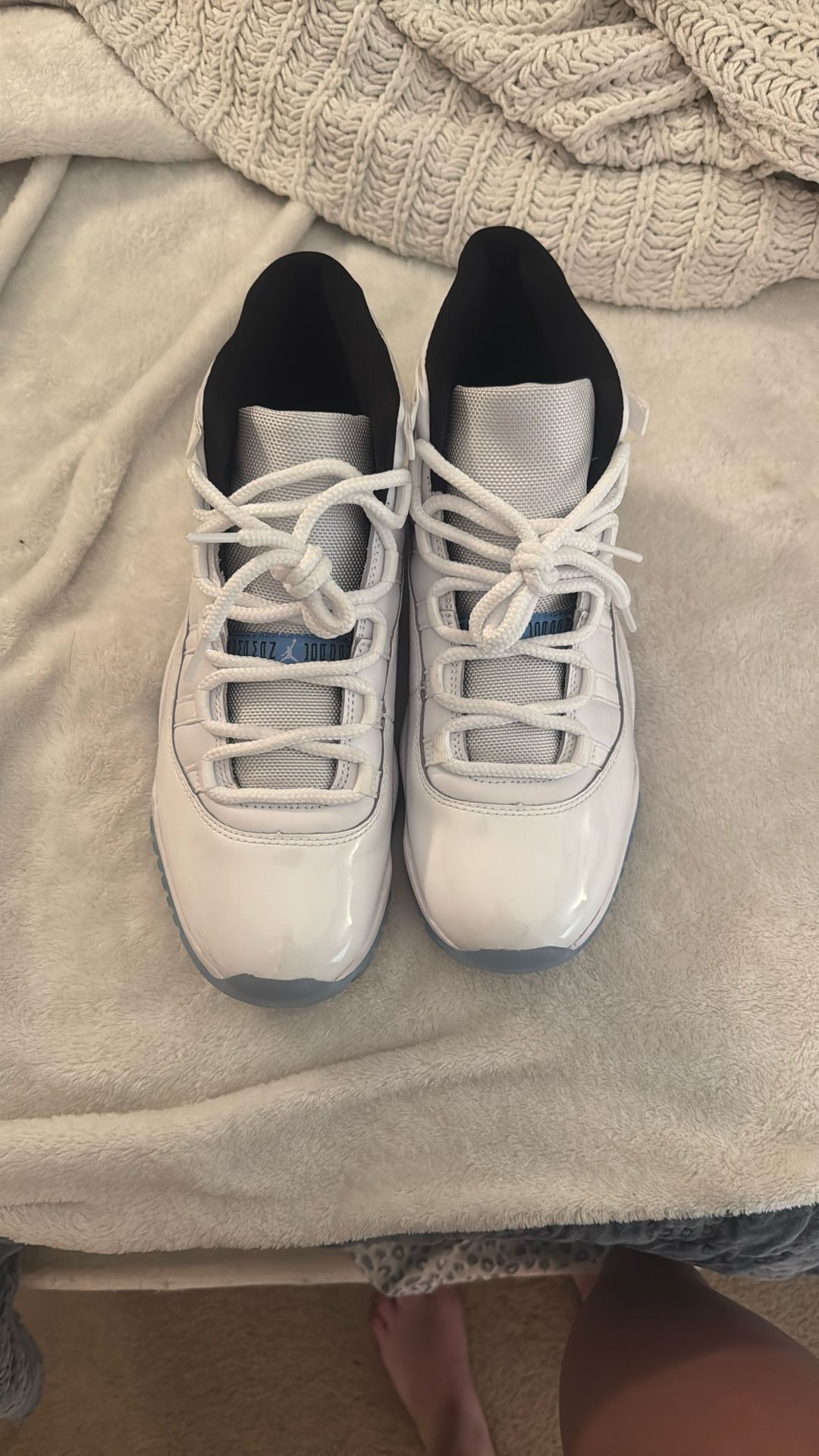 Jordan 11 Light Blue men Size 9.5