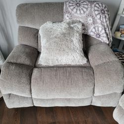 Oversized Recliner

