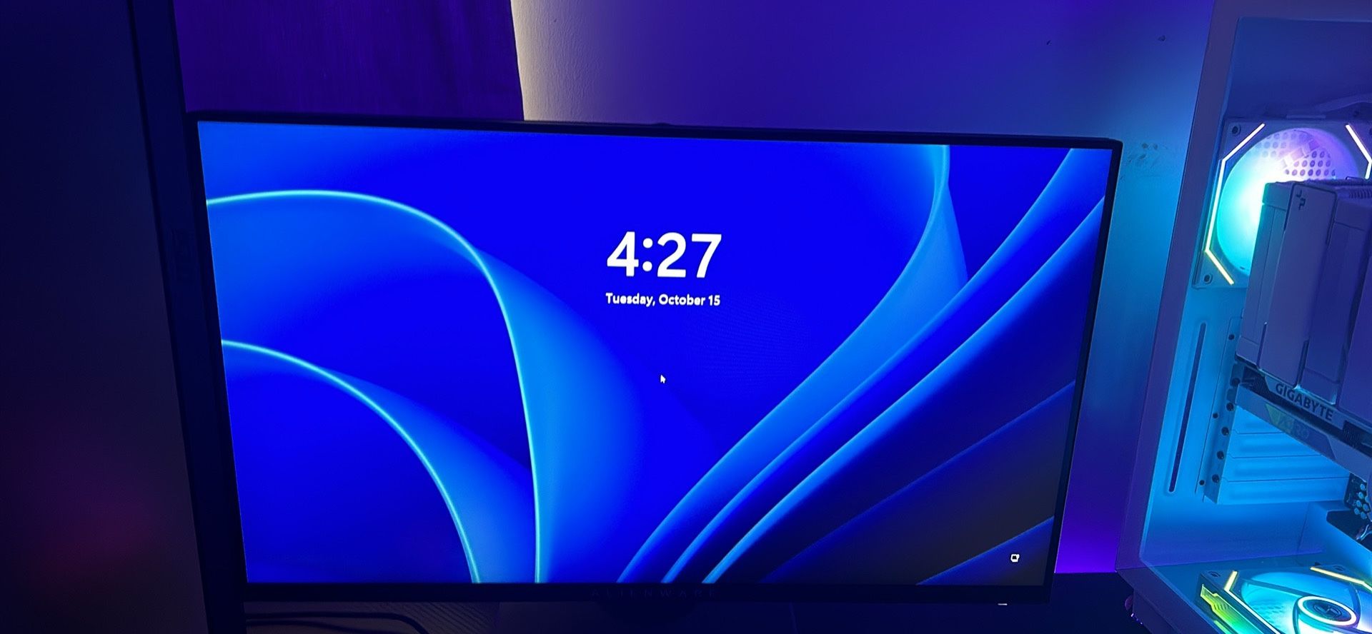 White Gaming Pc