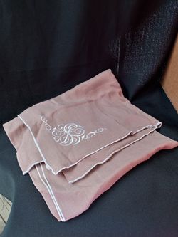 Tablecloth and napkins