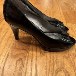 Bandolino women’s heels Size 9